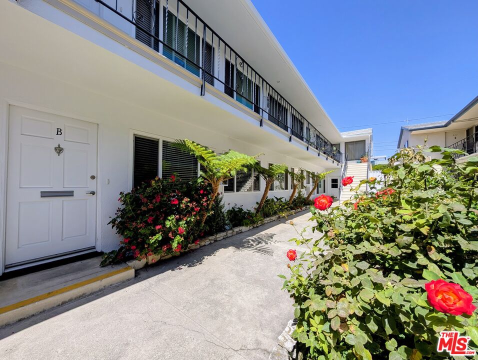 1037 Euclid St Unit: B