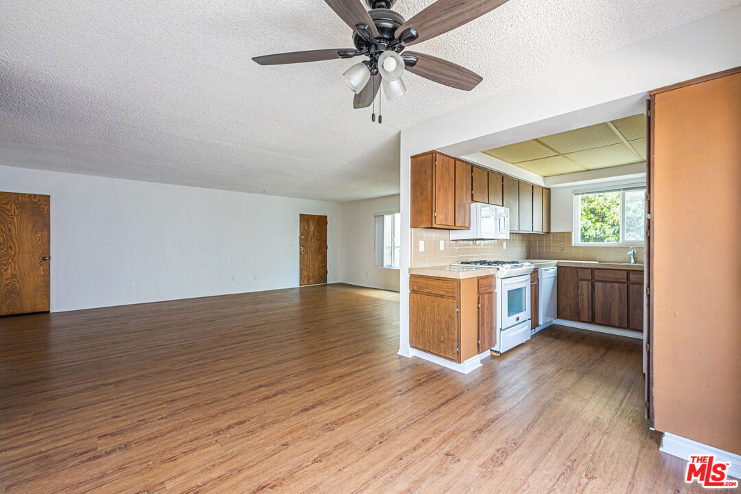 1246 Euclid St Unit: 5