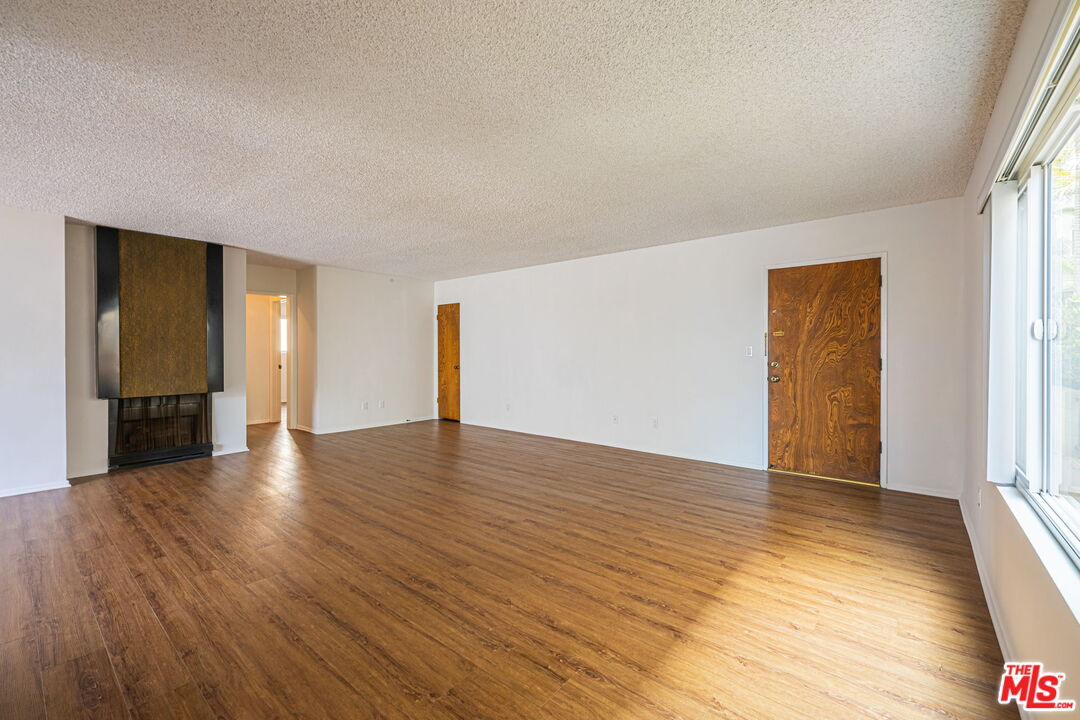 1246 Euclid St Unit: 5