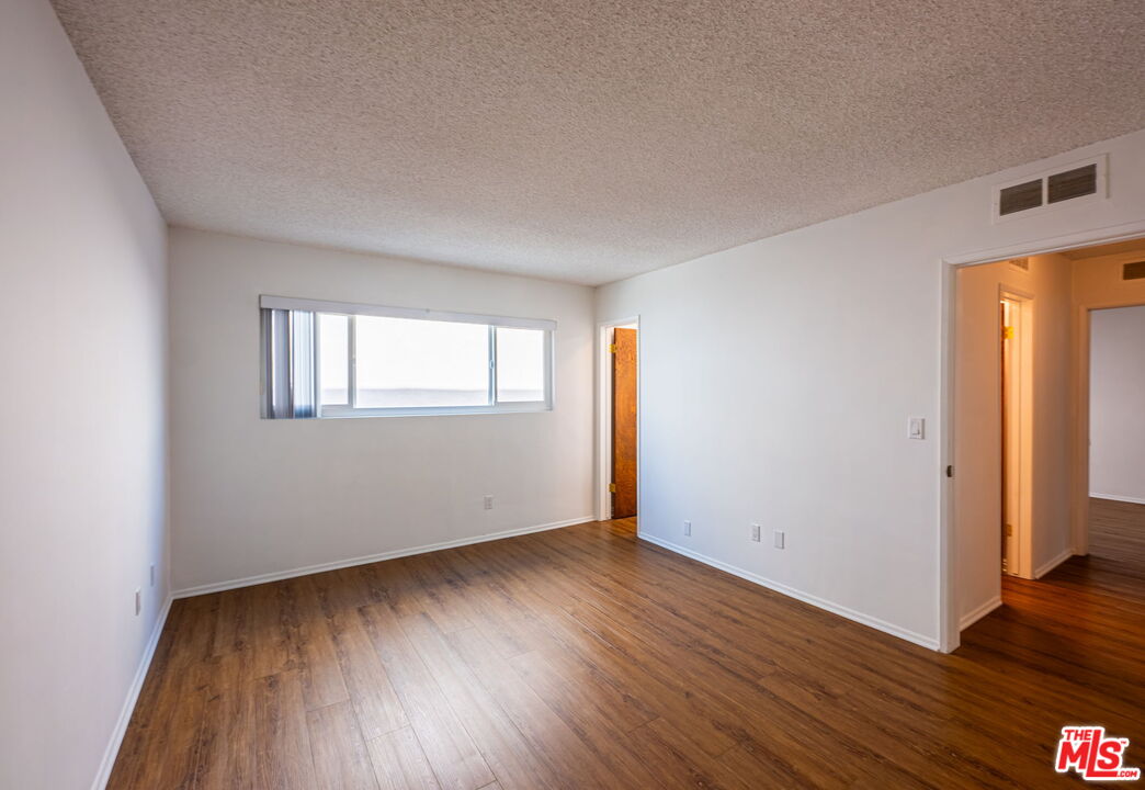 1246 Euclid St Unit: 5