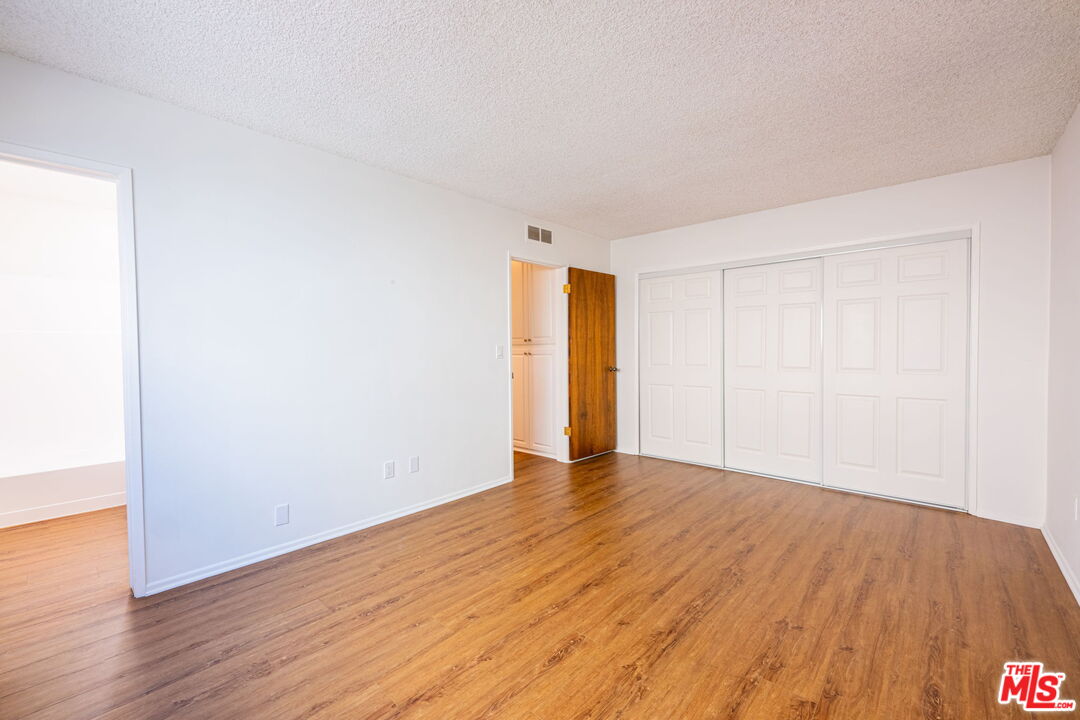 1246 Euclid St Unit: 5