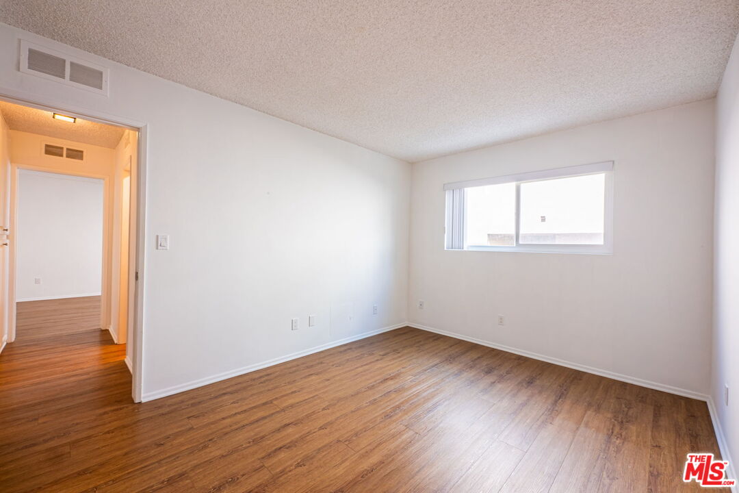 1246 Euclid St Unit: 5