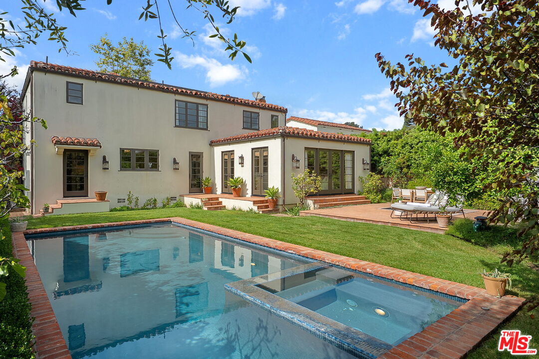 1308 San Vicente Blvd