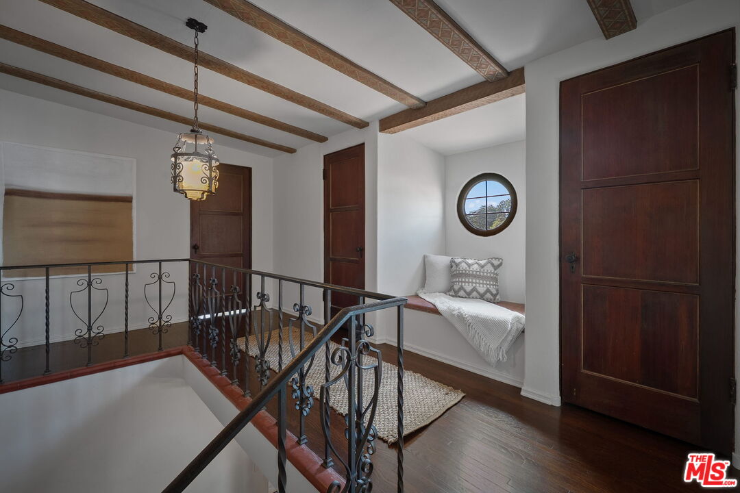 1308 San Vicente Blvd