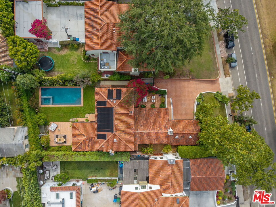 1308 San Vicente Blvd