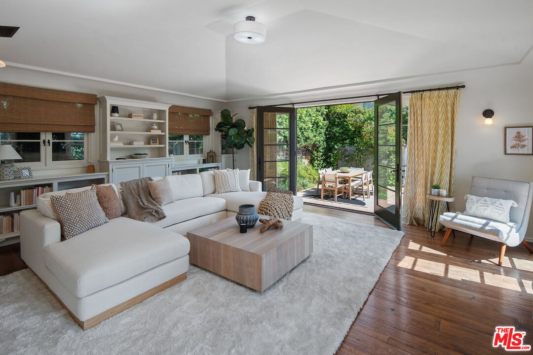 1308 San Vicente Blvd