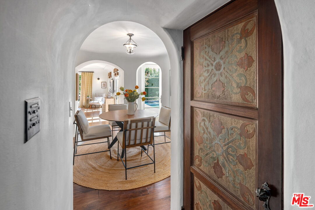 1308 San Vicente Blvd