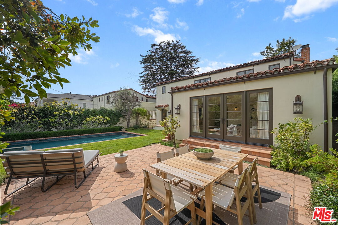 1308 San Vicente Blvd