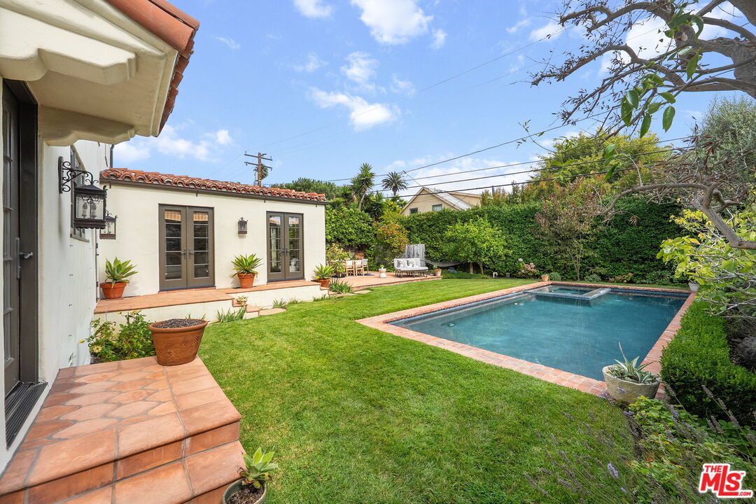 1308 San Vicente Blvd