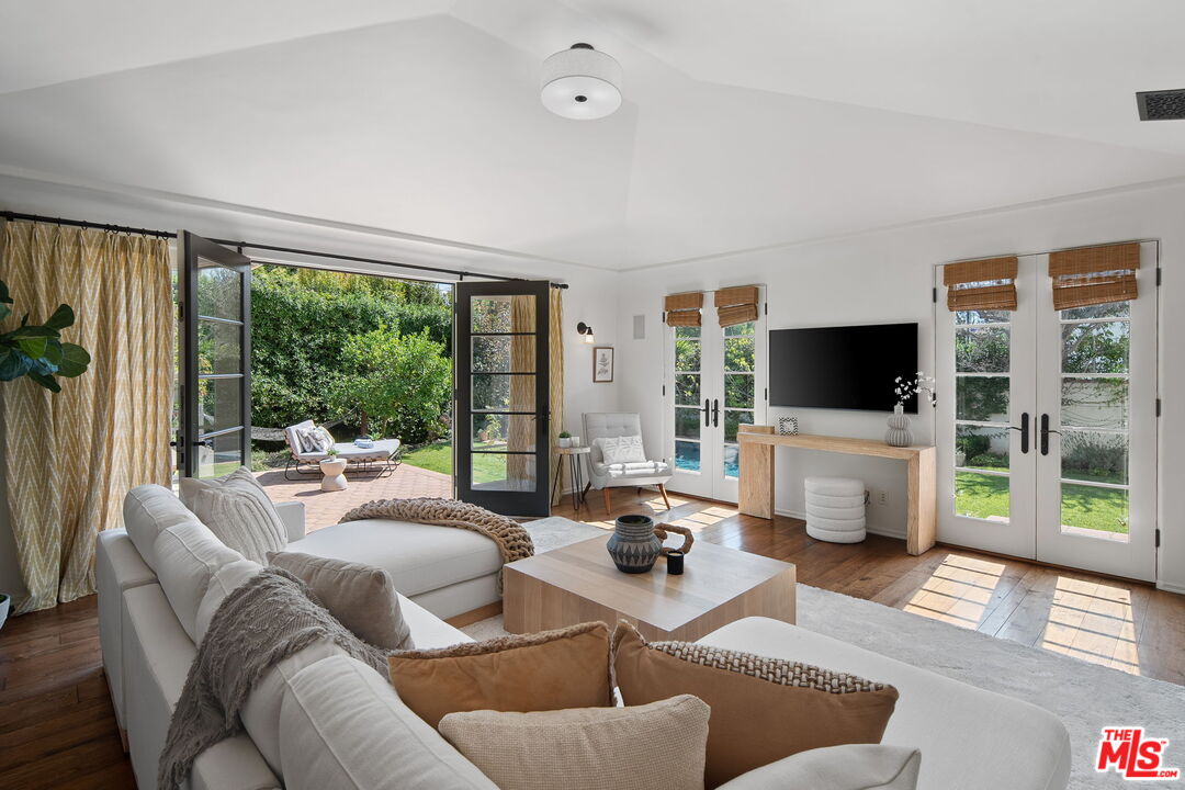 1308 San Vicente Blvd