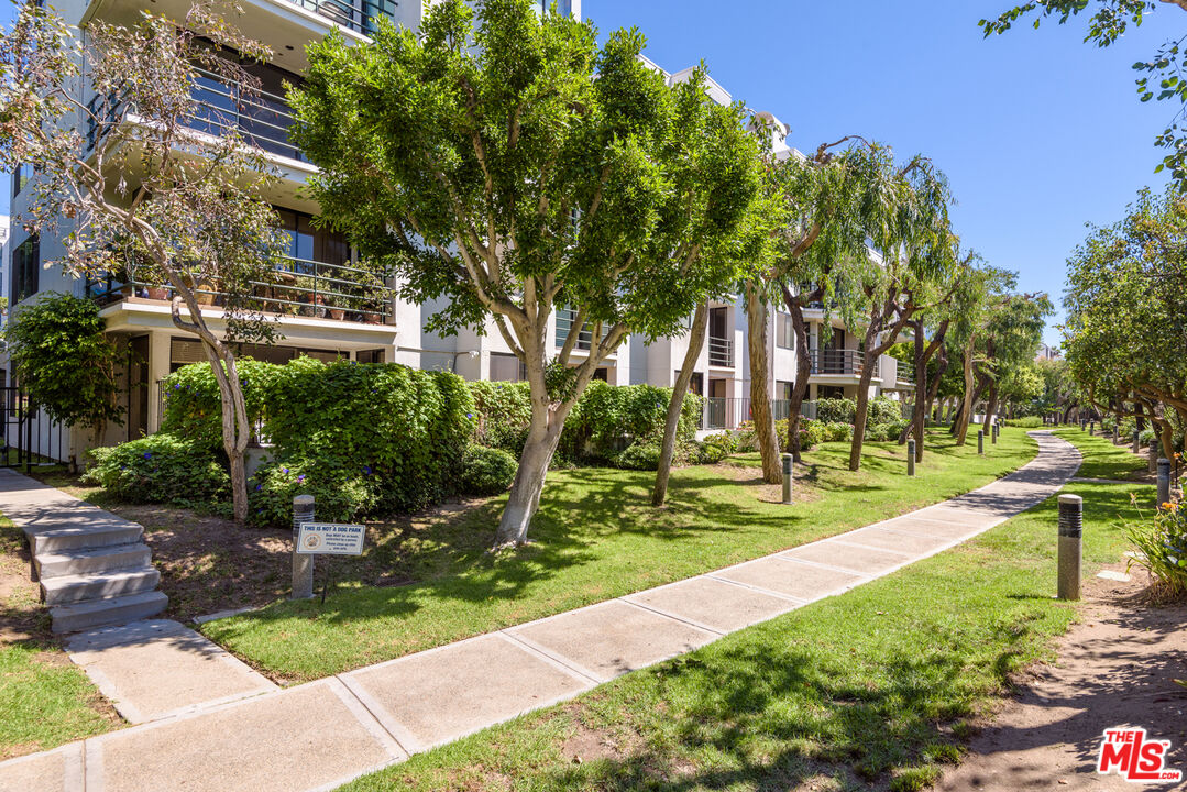 2960 Neilson Way Unit: 404