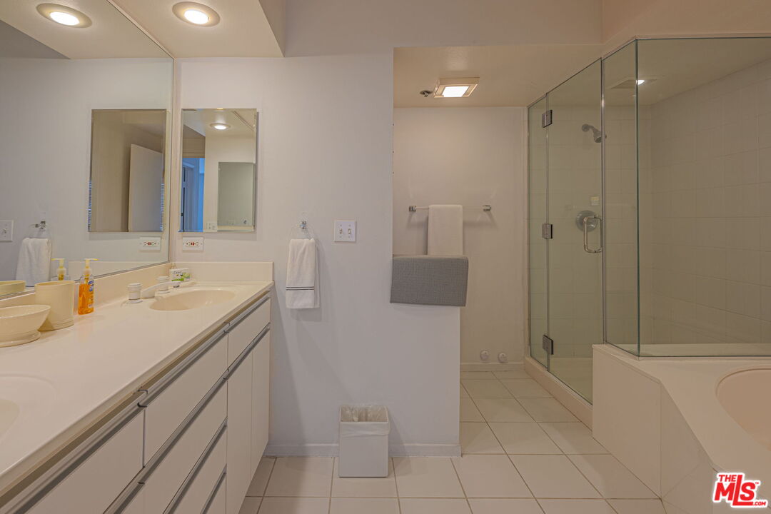 2960 Neilson Way Unit: 404