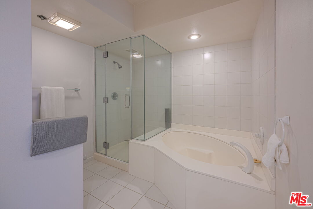 2960 Neilson Way Unit: 404