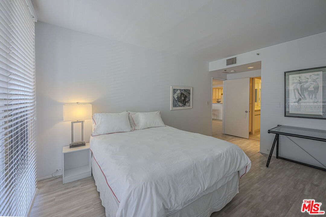 2960 Neilson Way Unit: 404