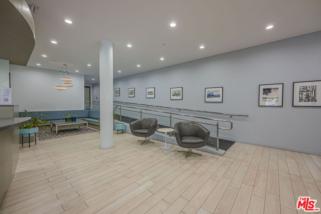2960 Neilson Way Unit: 404