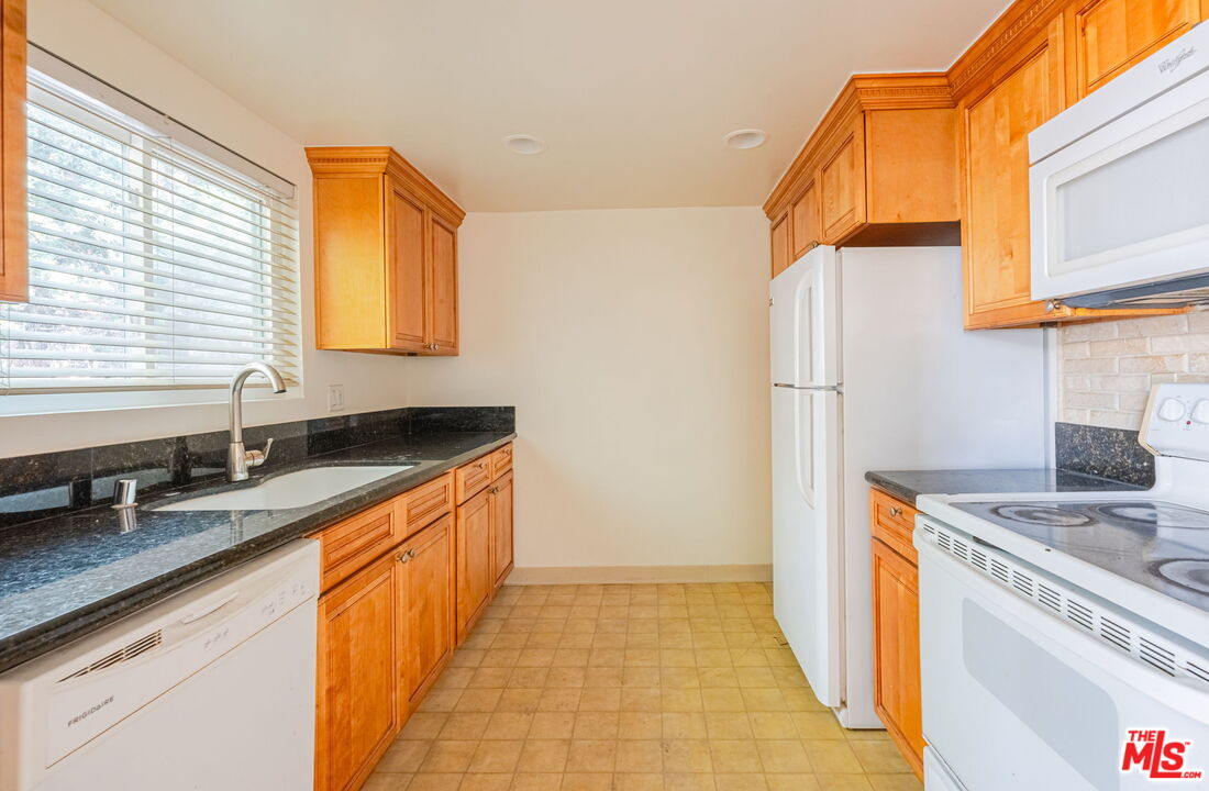 1544 Stanford St Unit: 5