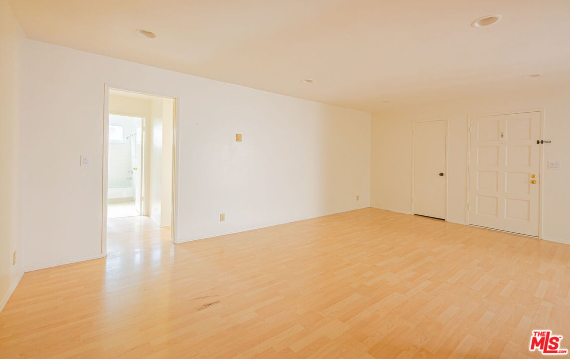 1544 Stanford St Unit: 5