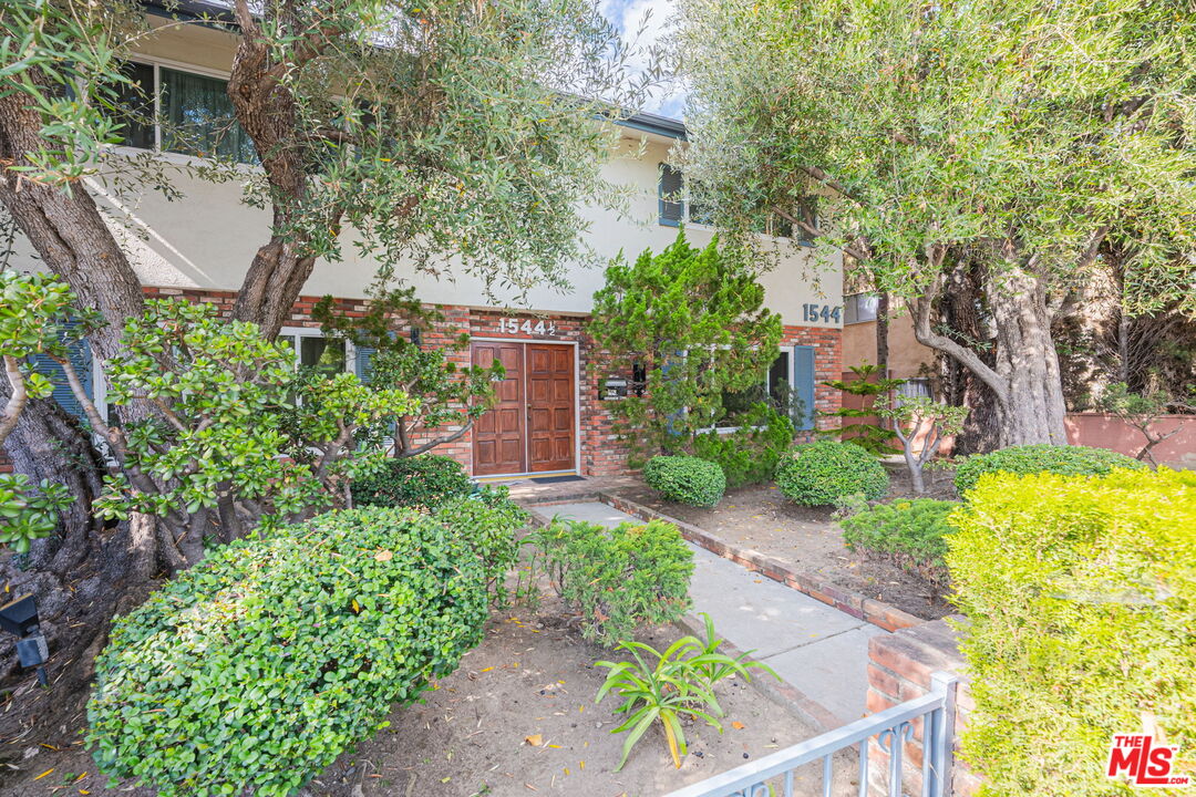 1544 Stanford St Unit: 5