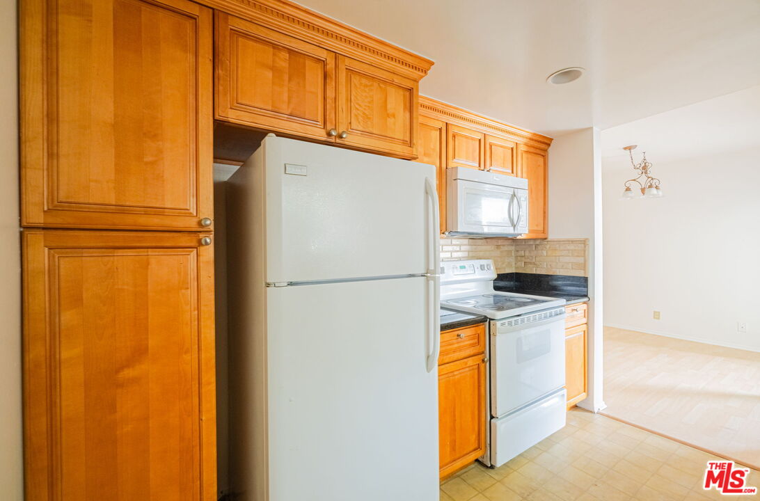 1544 Stanford St Unit: 5