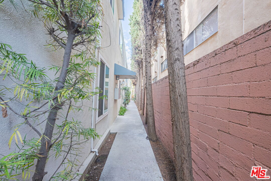 1544 Stanford St Unit: 5