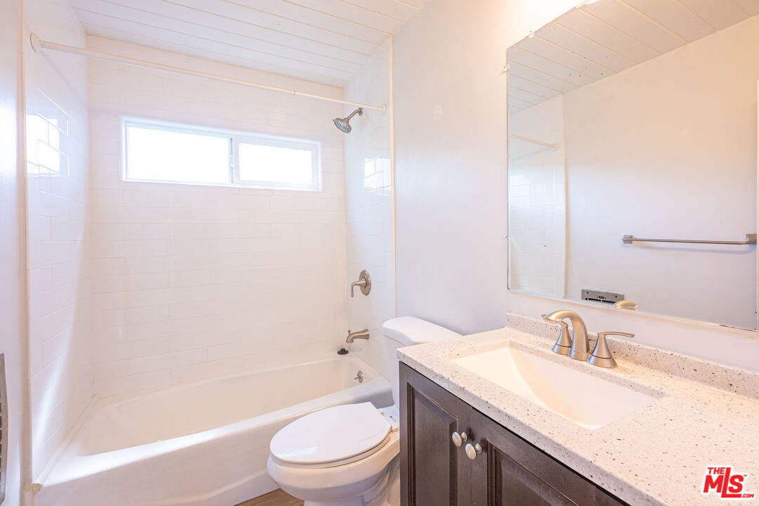 2625 6th St Unit: 1
