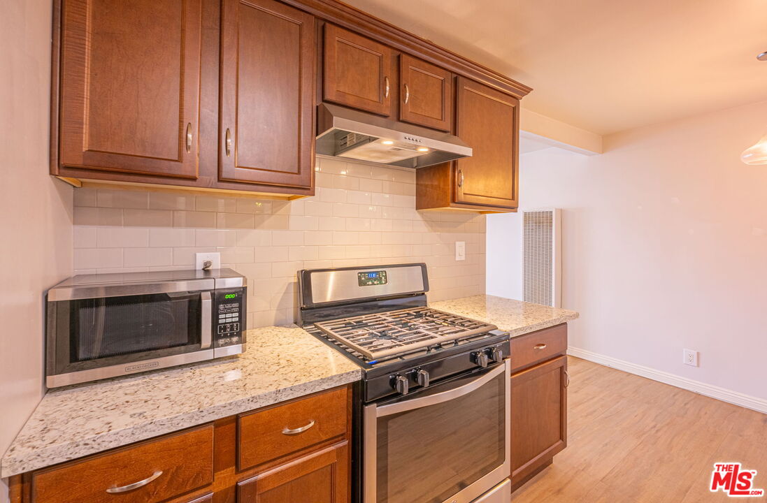 2625 6th St Unit: 1