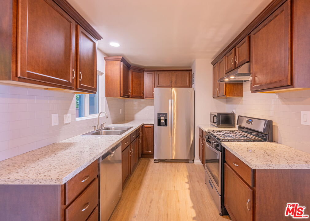 2625 6th St Unit: 1
