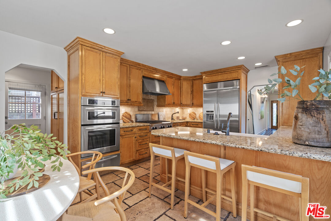 1149 S Carmelina Ave