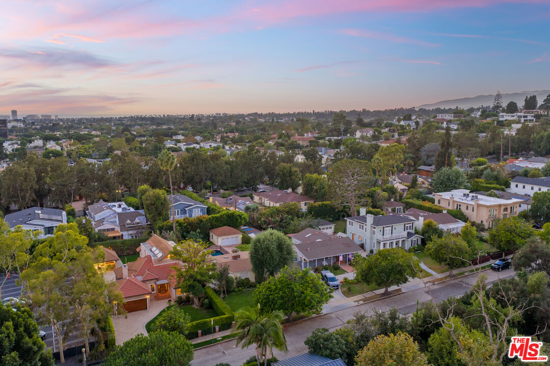 1149 S Carmelina Ave