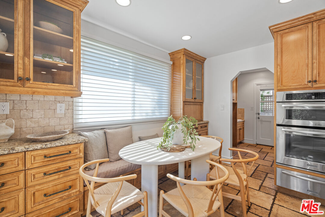 1149 S Carmelina Ave