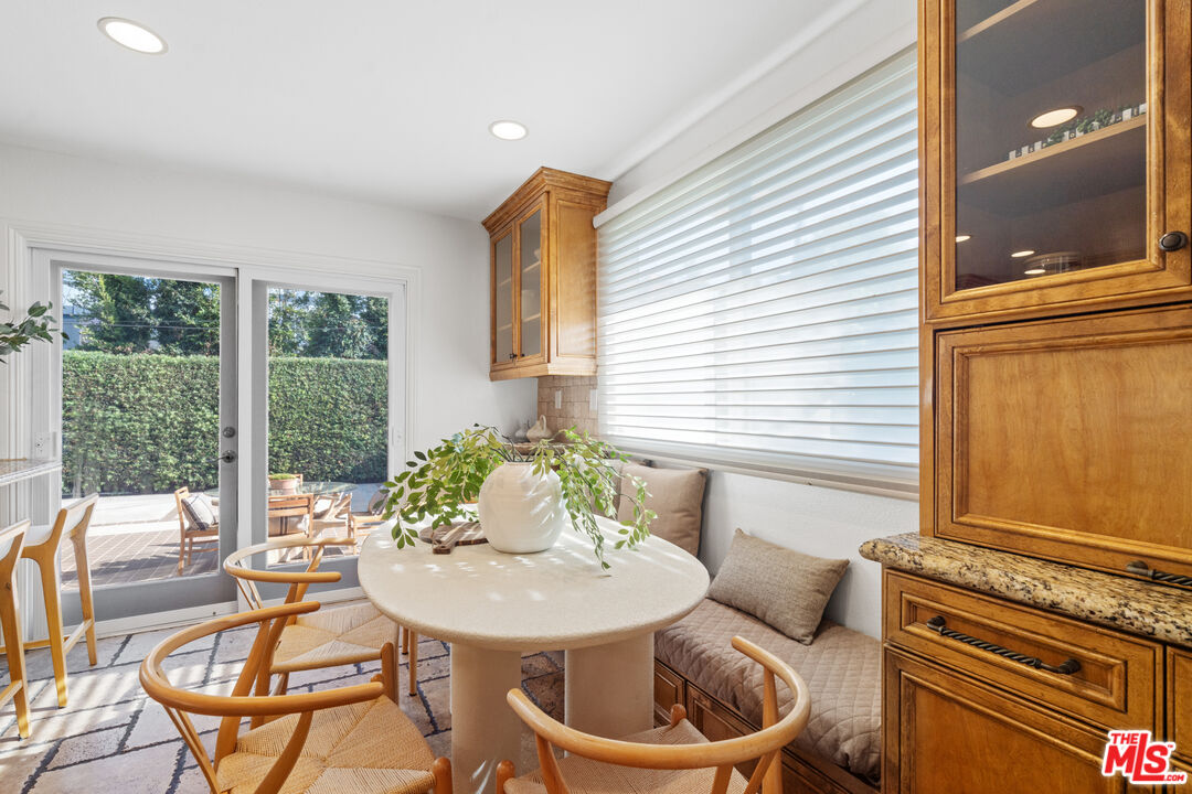 1149 S Carmelina Ave