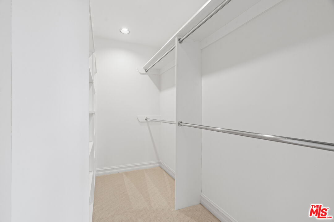 1149 S Carmelina Ave