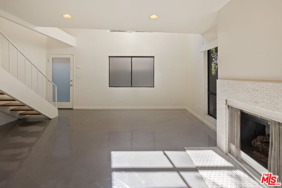 3010 COLORADO AVE Unit: 1