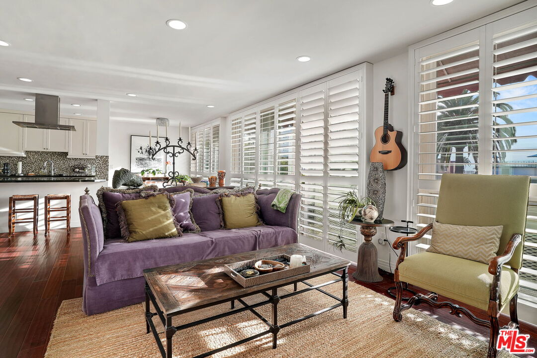 1017 2nd St Unit: 301