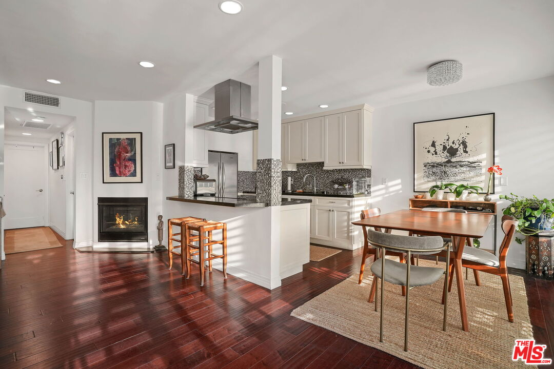 1017 2nd St Unit: 301