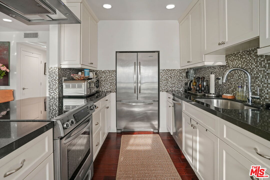 1017 2nd St Unit: 301
