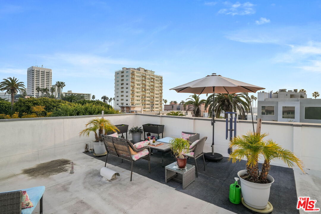 1017 2nd St Unit: 301