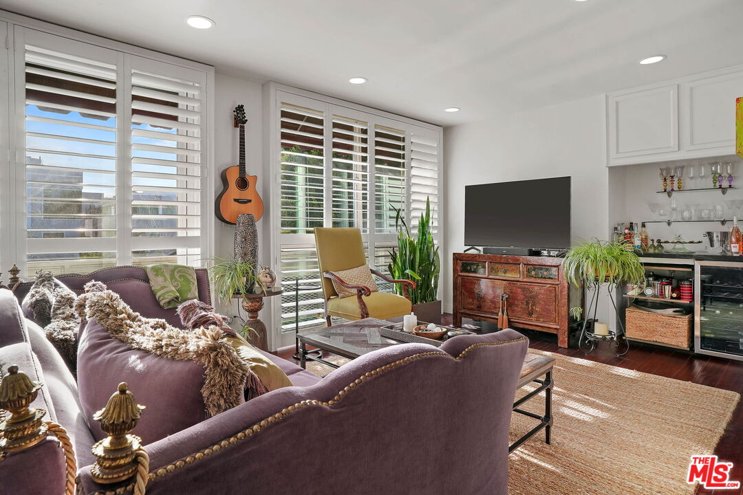 1017 2nd St Unit: 301