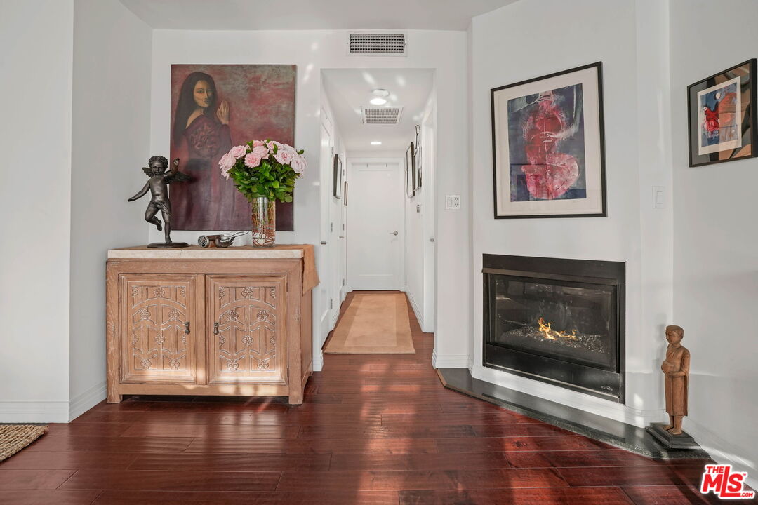 1017 2nd St Unit: 301