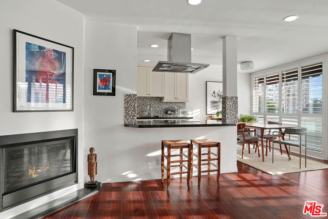 1017 2nd St Unit: 301
