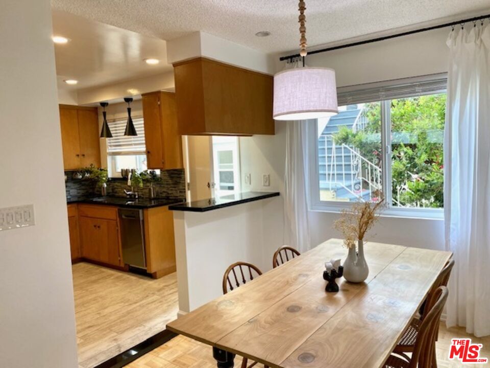 1010 21st St Unit: 2