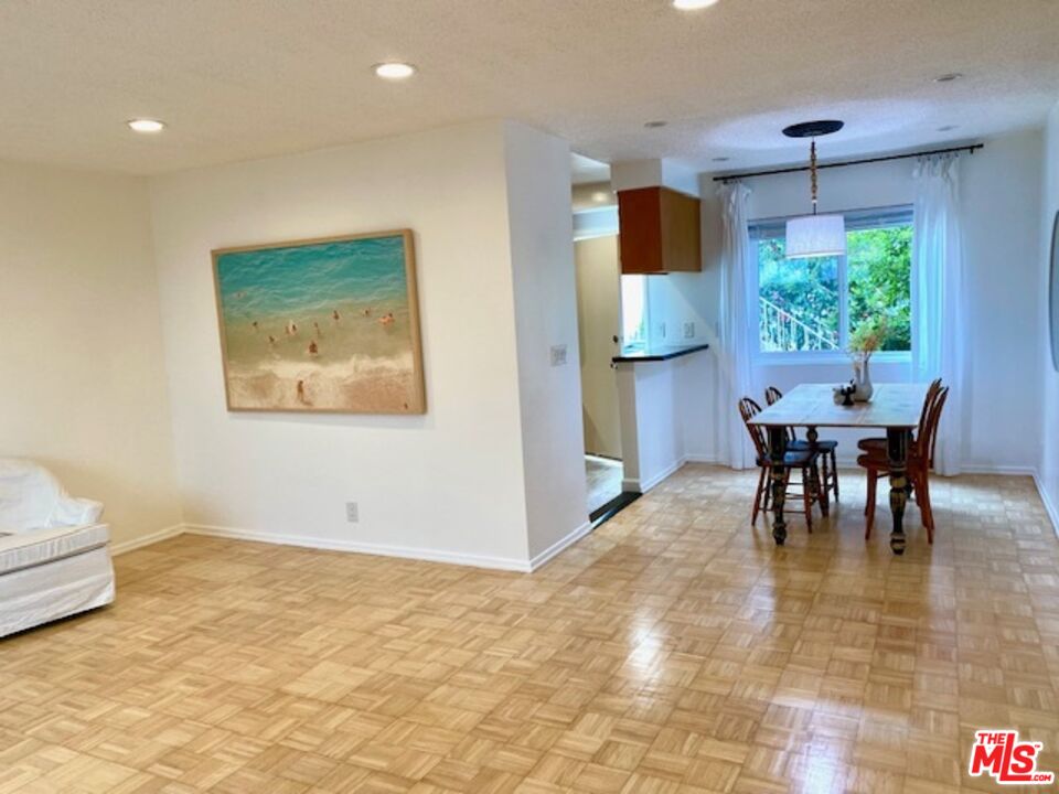 1010 21st St Unit: 2