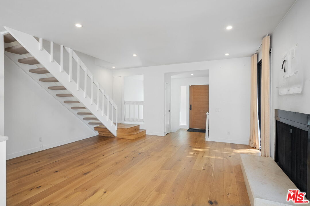 1007 Euclid St Unit: 1