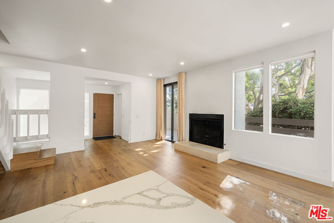 1007 Euclid St Unit: 1