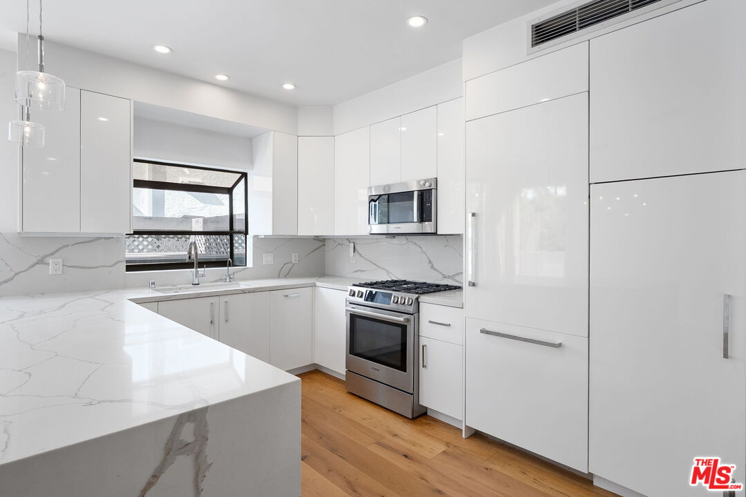 1007 Euclid St Unit: 1