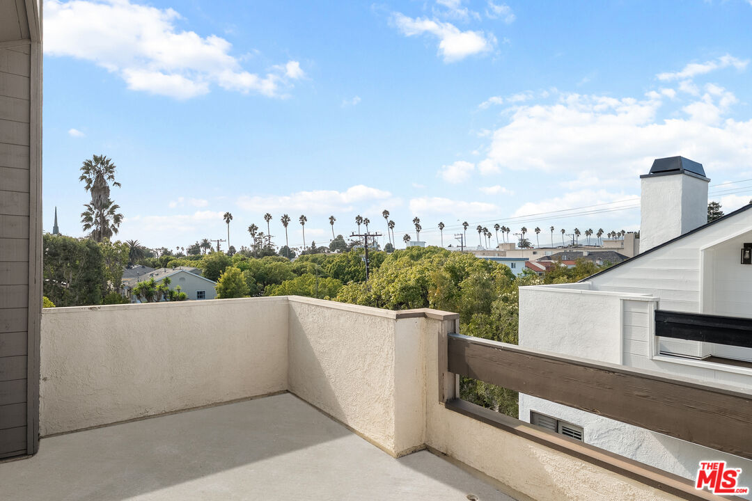 1007 Euclid St Unit: 1