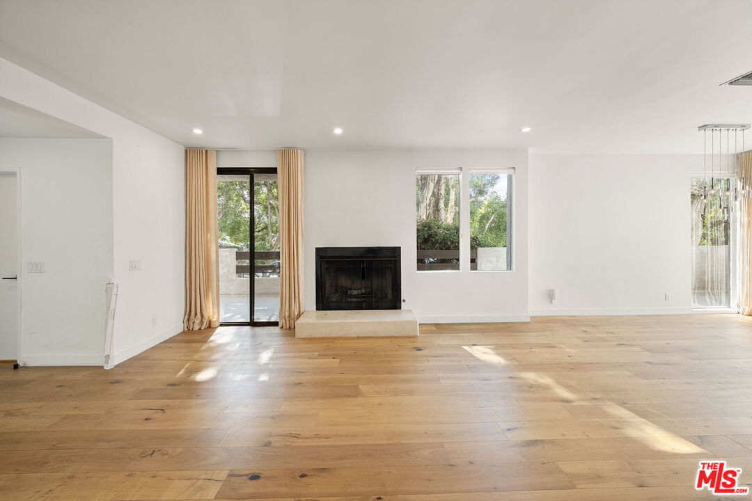 1007 Euclid St Unit: 1