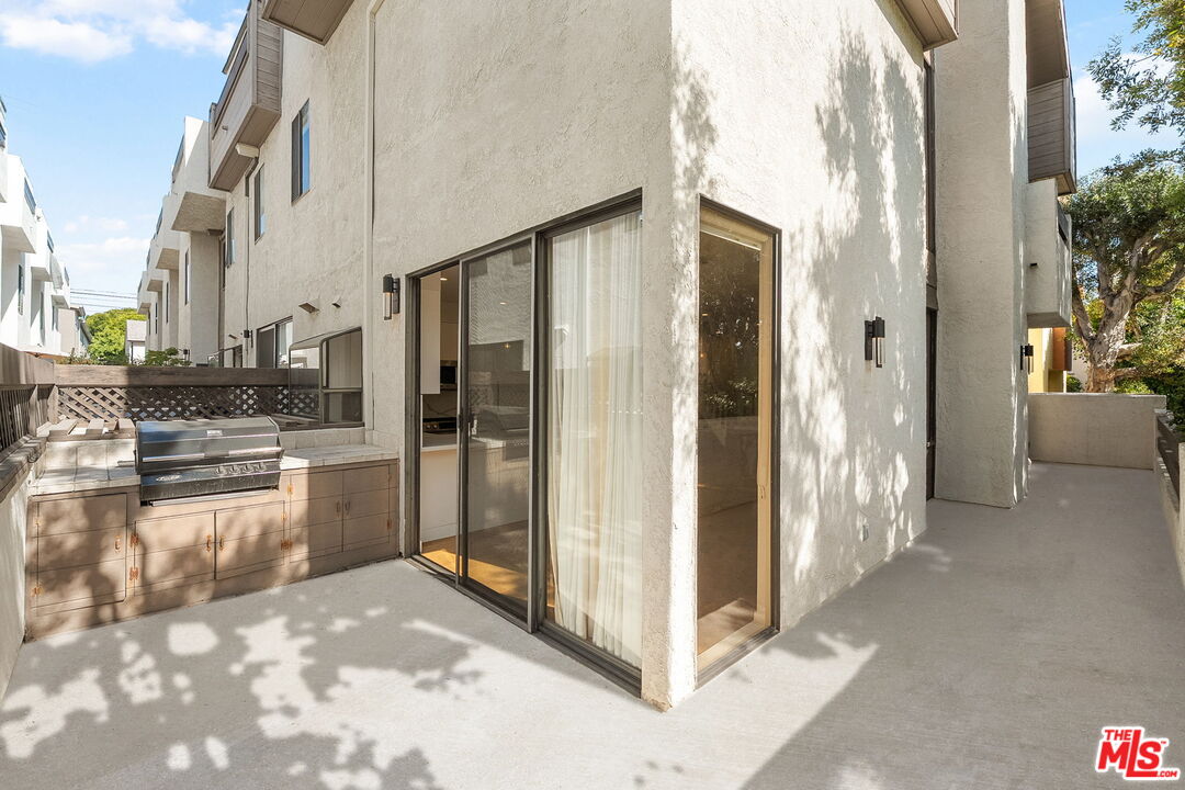 1007 Euclid St Unit: 1