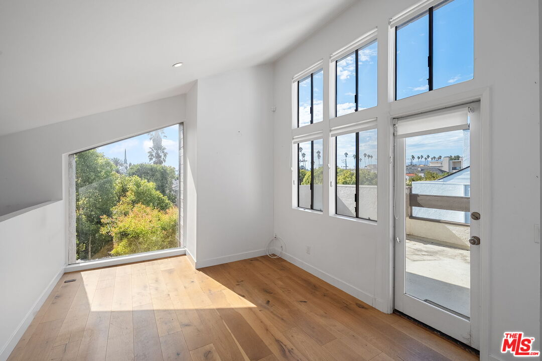 1007 Euclid St Unit: 1