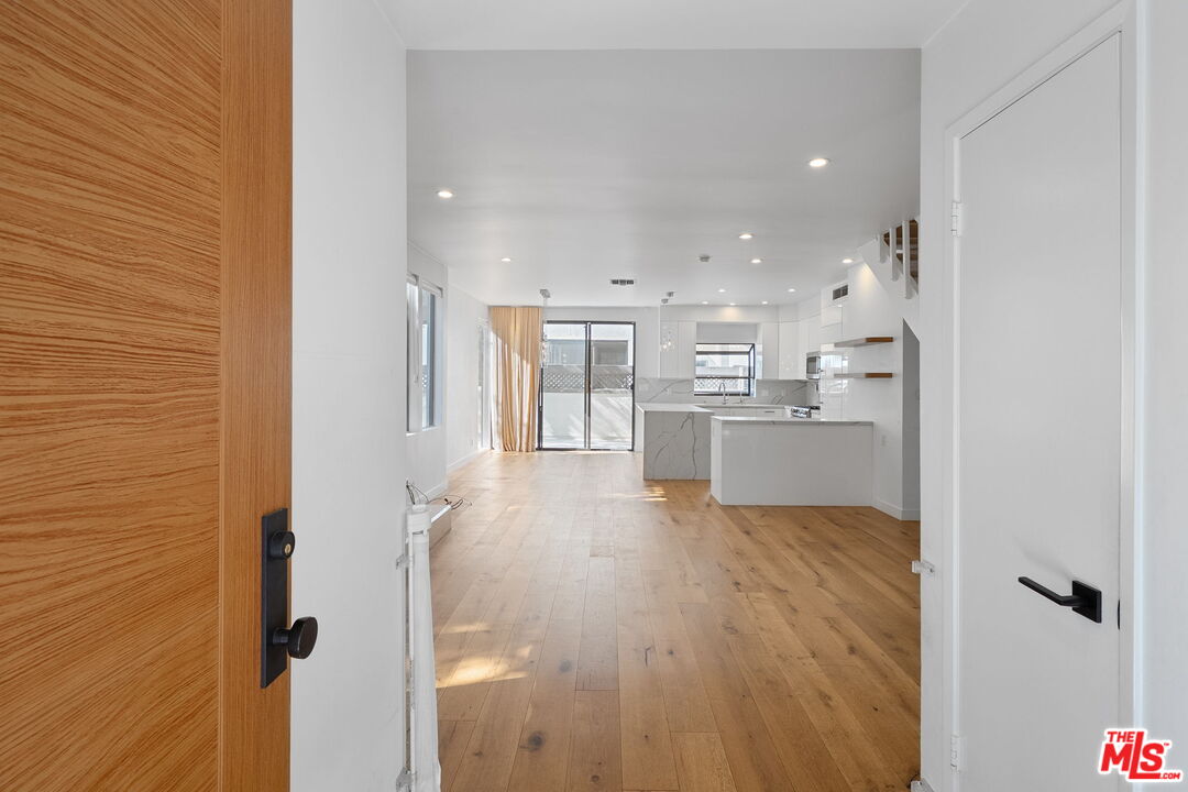 1007 Euclid St Unit: 1